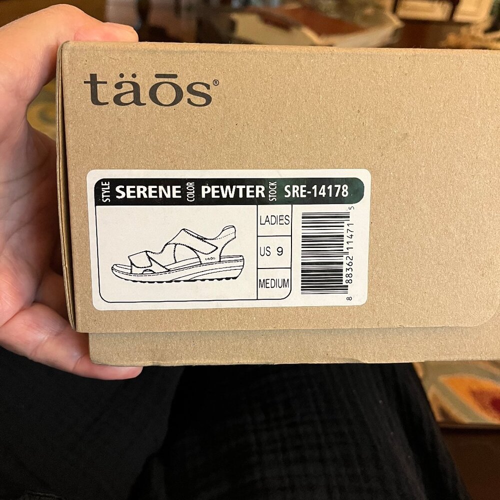 Taos Serene Pewter adjustable sandals US9- BNWT/box